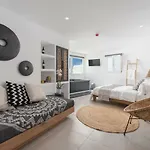 Little Venice アパートホテル